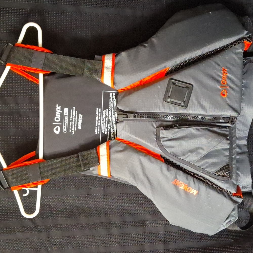 Onyx flotation vest M/L
